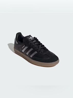 Adidas Crystal & Black Sambas